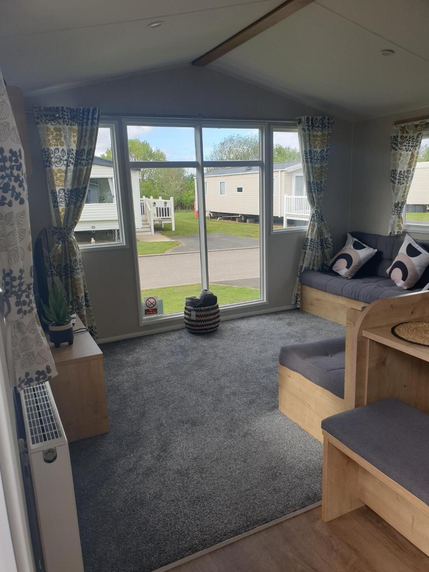 16 Anglers Acre Luxury Hot Tub Break Tattershall Lakes Exterior photo